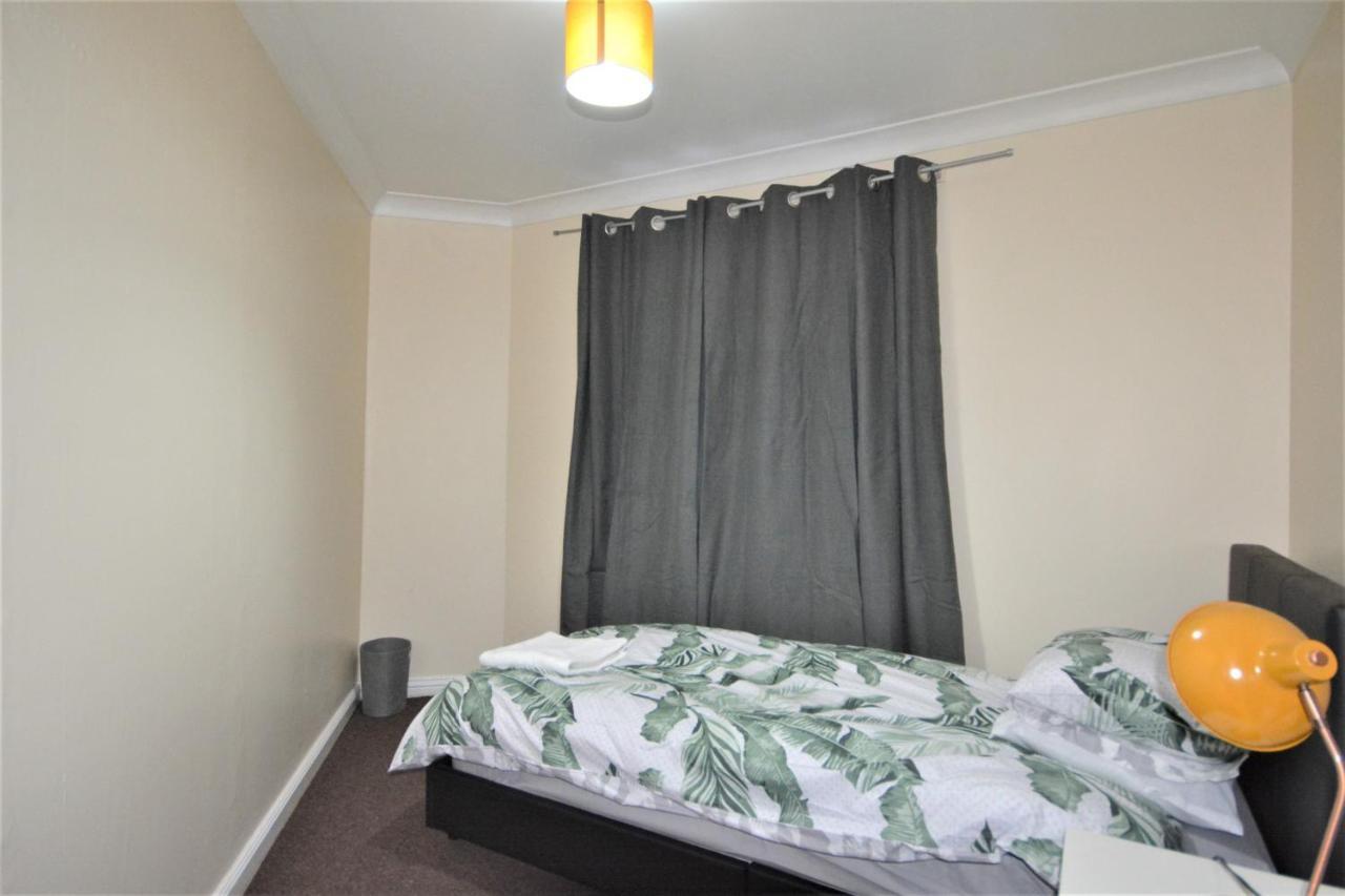 London Zone 2 Lovely 4 Bedroom Apartment - 3 Trowbridge Road Kültér fotó