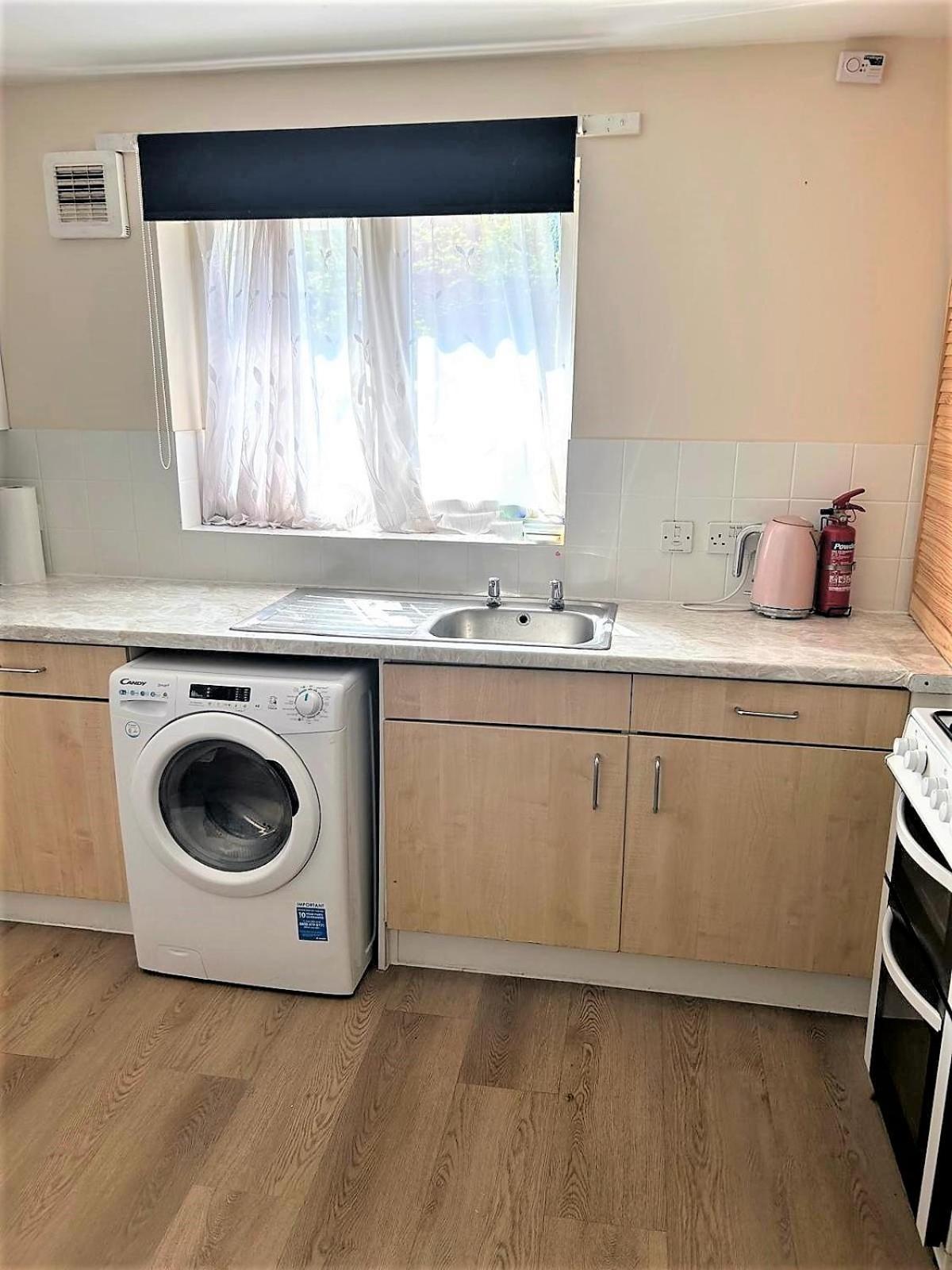 London Zone 2 Lovely 4 Bedroom Apartment - 3 Trowbridge Road Kültér fotó
